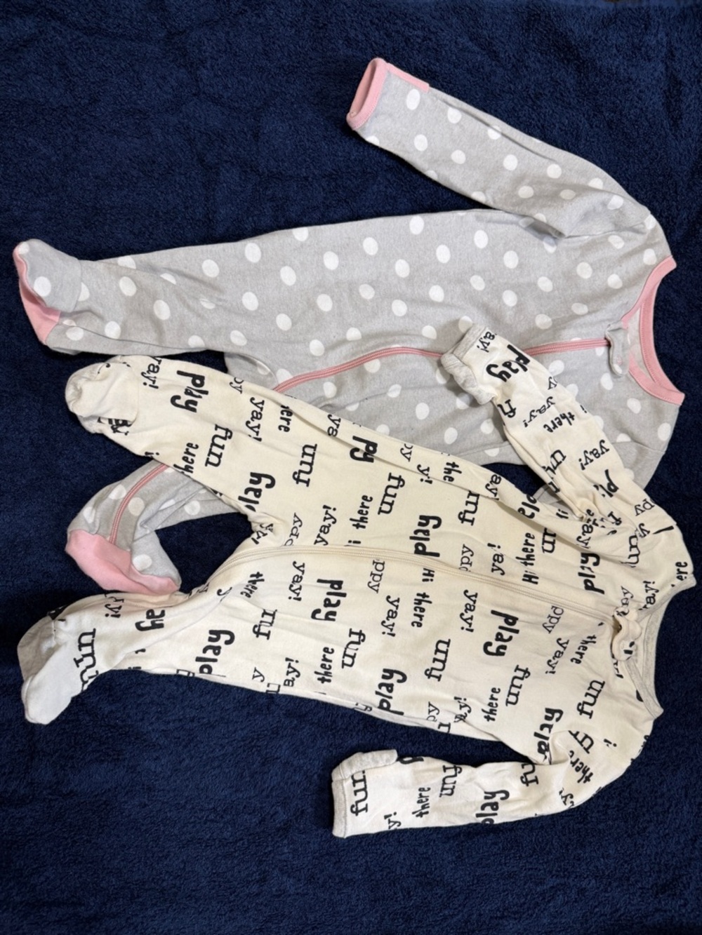 wonder nation Gray Polka Dot & Cream Play Zip Footie Set